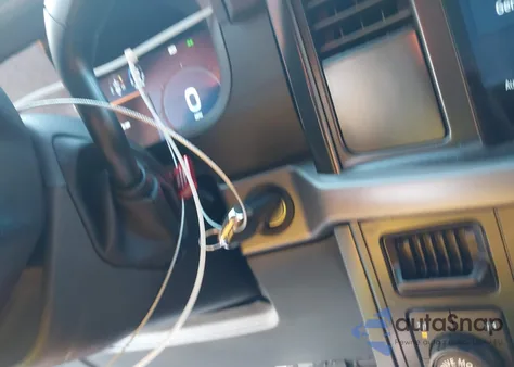 2025 Ford F-150 Xl из США, поврежденный, VIN 1FTMF1L56SKD35851